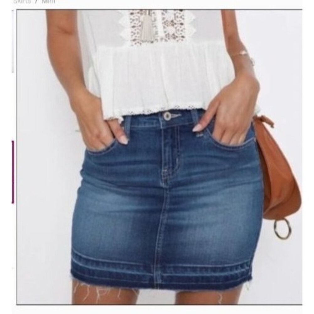Kancan Denim Mini Skirt Women’s  Distressed released Hem Size 11/29
